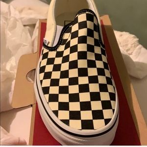 NWOT men's checkered vans size 9